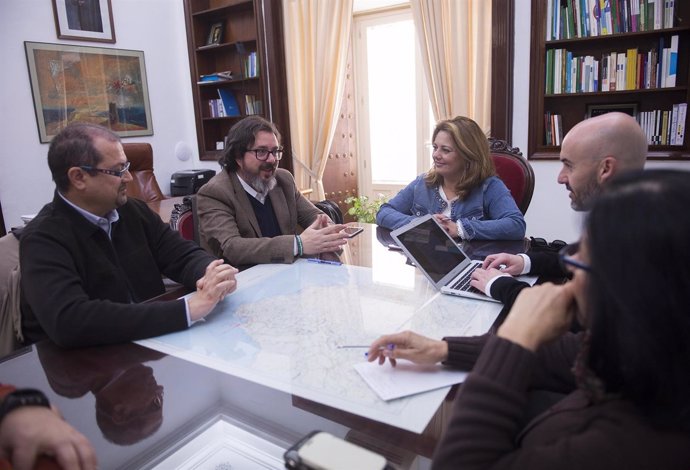 Reunión entre la Diputación de Cádiz con Acreditra
