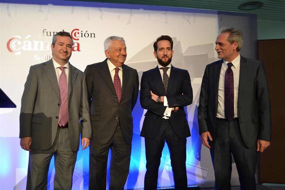 El presidente del Grupo Secouya participa en una conferencia en el Foro Antares