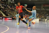 El Barça mete presión a ElPozo tras golear a Osasuna Magna