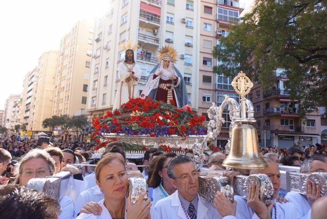 Momento del traslado de Jesús Cautivo el Señor de Málaga y la Trinidad 2018