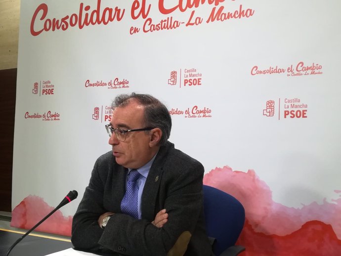 El diputado del PSOE de Castilla-La Mancha Fernando Mora