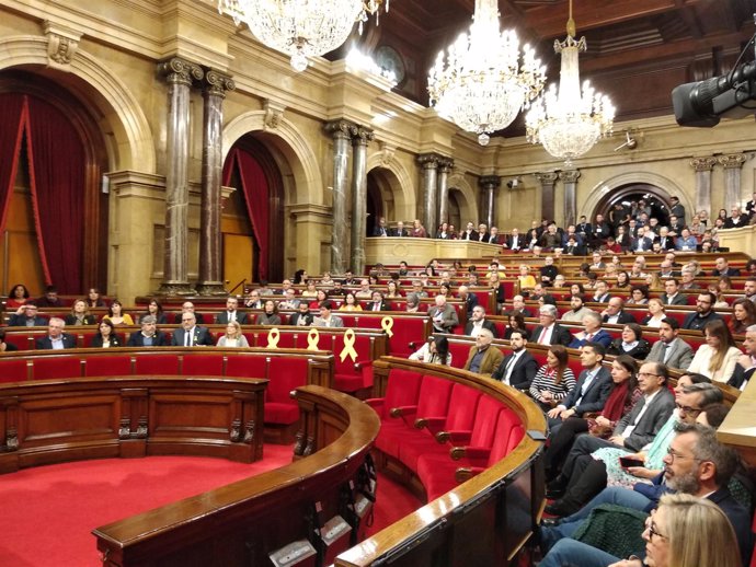 Pleno del Parlament con la ausencia del candidato Jordi Turull