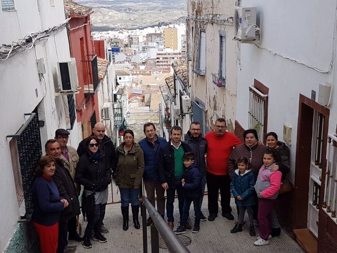 Visita del PSOE a la calle Alegría de Jaén