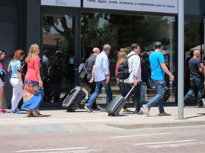Turistes, Turisme, Maletes, Turisme D'Estiu