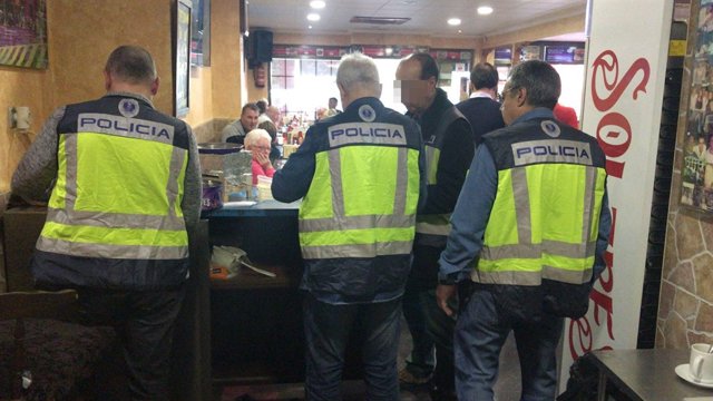 Actuación de la Policía en el bingo ilegal de Benidorm
