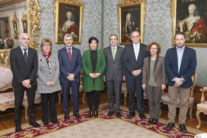 Solana Junto A Los Máximos Responsables De Las Universidades De Navarra
