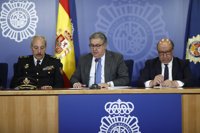 Zoido niega que la detención de Puigdemont fuera a instancias del Gobierno y carga contra el victimismo del soberanismo