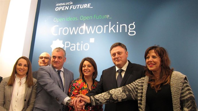 Javier Carnero, Isabel Ambrosio, Jerónimo Vílchez y Mar Téllez, con Esther Ruiz