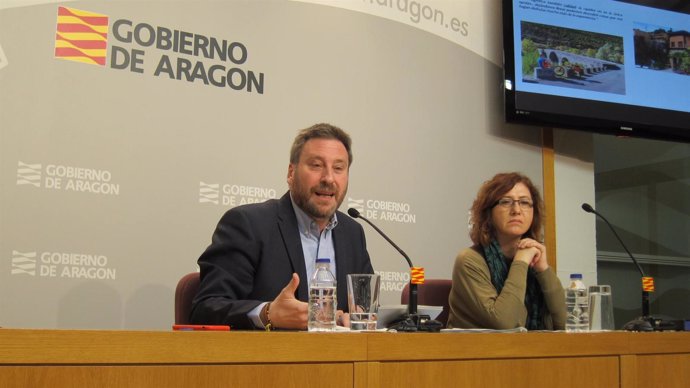 José Luis Soro y  Marisa Romero presentan Slow Driving Aragón 