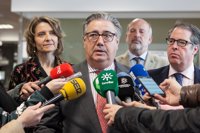 Zoido sobre los comentarios racistas en un vídeo grabado desde una garita de la Guardia Civil: "Son inaceptables"