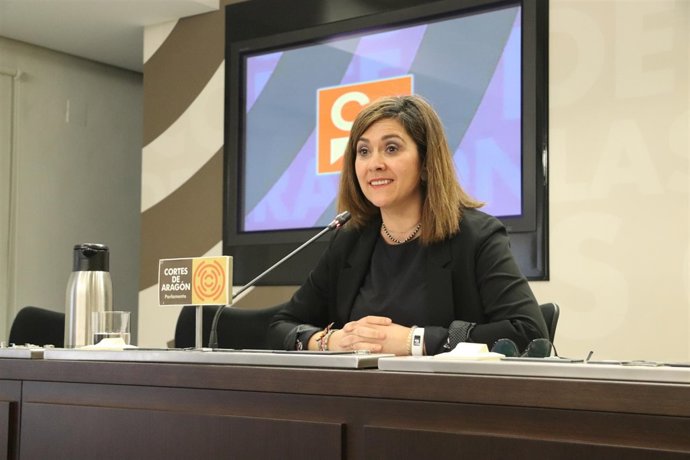 Susana Gaspar (Cs) en la Sala de Prensa de las Cortes.