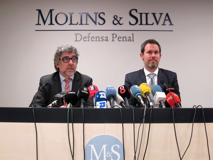 L'advocat de Jordi Sànchez, Jordi Pina; advocat expert en DDHH Nico Krisch