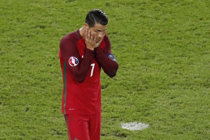 Cristiano falla un penalti y Portugal se complica