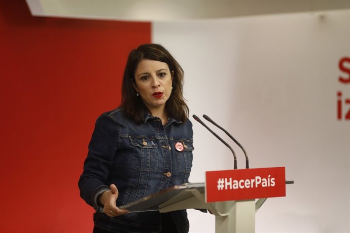 Roda de premsa de la sots-secretària general del PSOE, Adriana Lastra