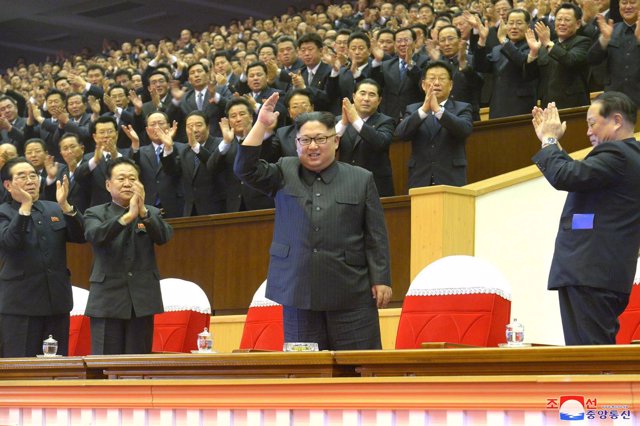 Kim Jong Un y otros líderes del Partido de los Trabajadores