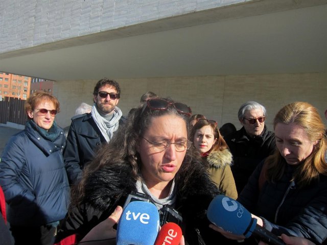 Lectura del manifiesto de los profesionales escénicos.         