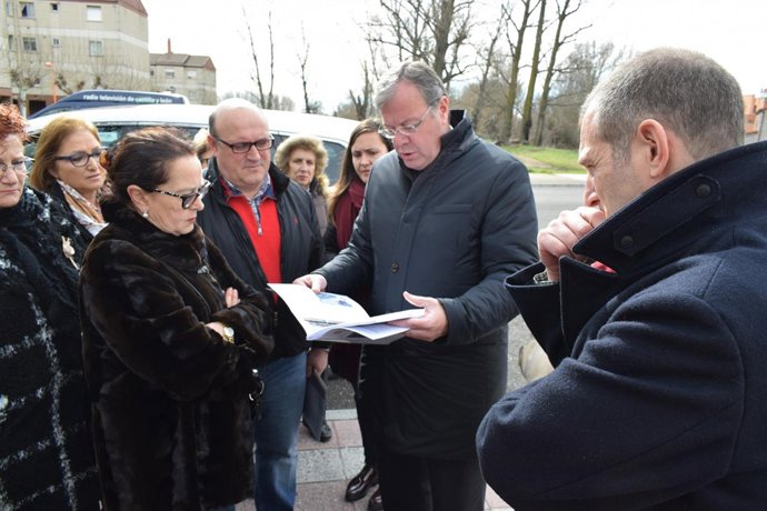 Silvan explica a la junta vecinal las obras de demolición 27-3-2018