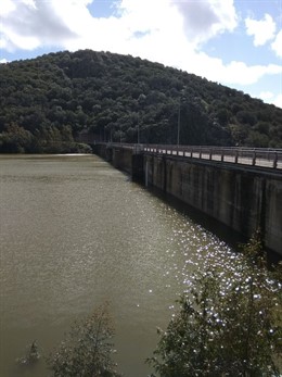 Presa del Villar del Rey
