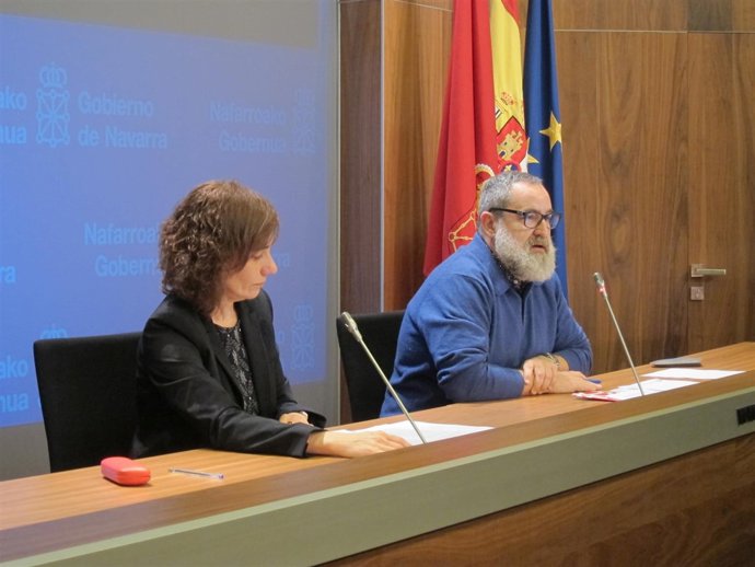 Fernando Pérez junto a la consejera Ana Herrera.