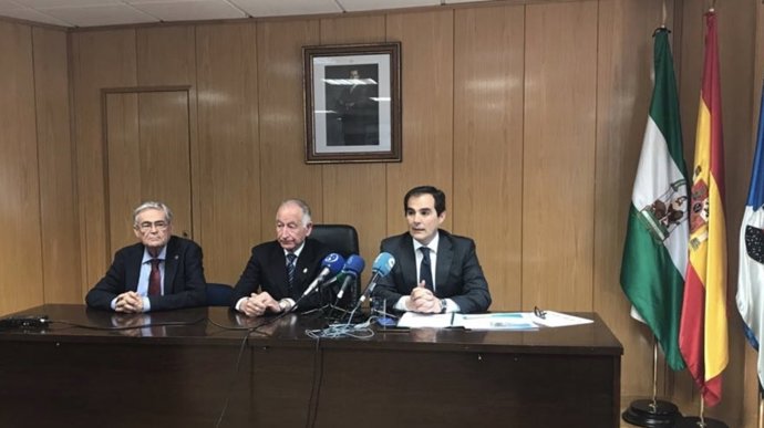 Nieto, en rueda de prensa en Roquetas de Mar