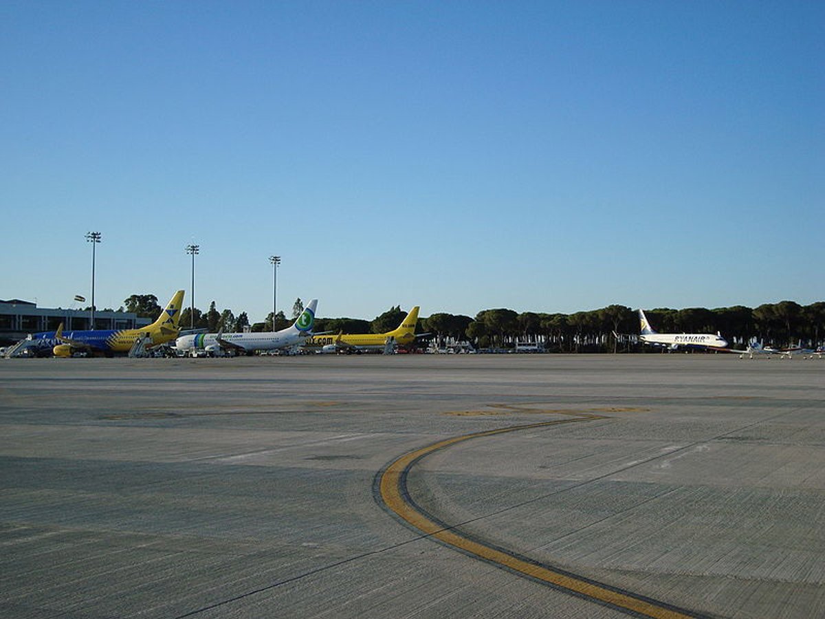 El aeropuerto de Jerez estrena la conexión directa con Bilbao El aeropuerto de Jerez estrena la conexión directa con Bilbao