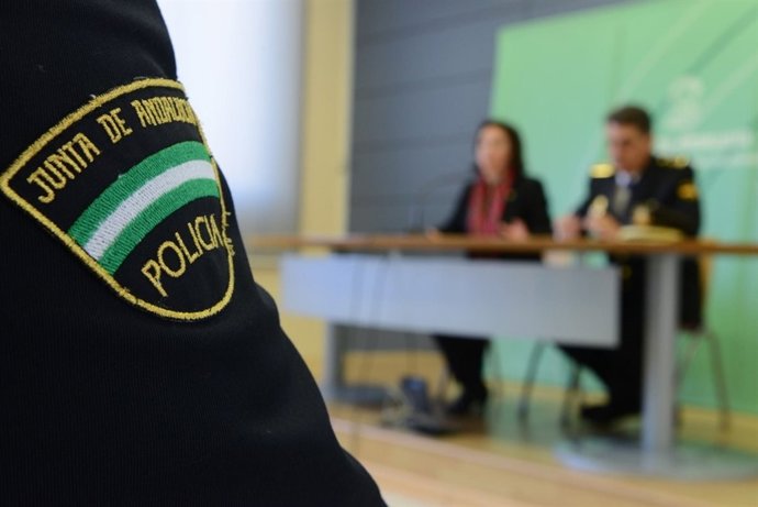 La Policía Autonómica interviene en casos de absentismo escolar