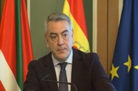 El Gobierno cree que al PNV se le queda "corta" la excusa del 155 y por eso acusa a Rajoy de recurrir las cuentas vascas