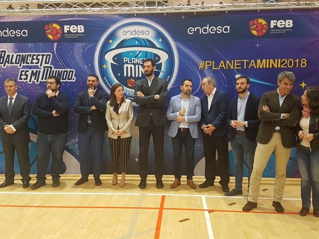 Fwd: Nota De Prensa Y Fotografías. Francisco Javier Fernández Entregó Los Trofeo