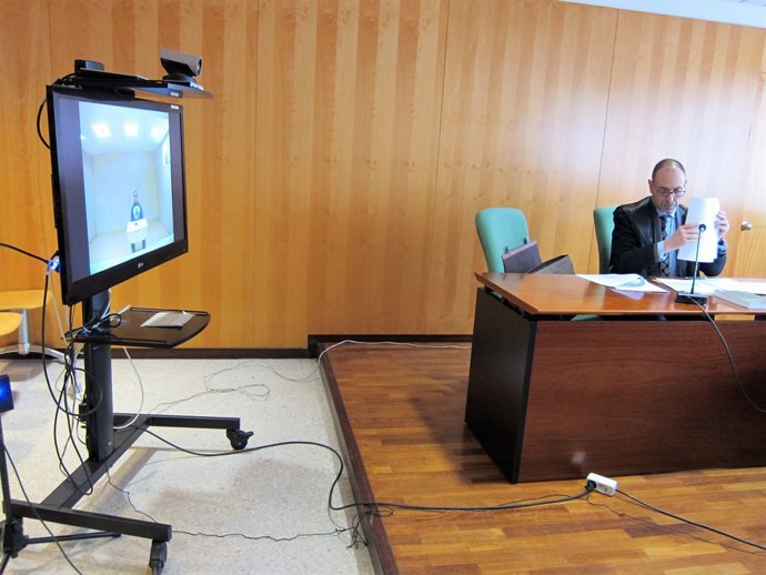 Judici a Driss Oukabir per maltractaments a la seva parella