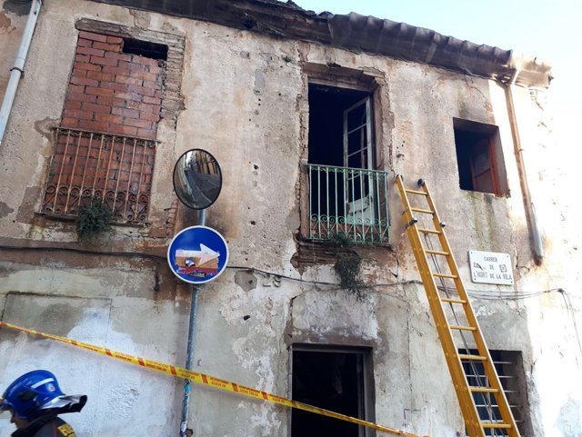 Incendi casa ocupada a Sarrià (Barcelona)