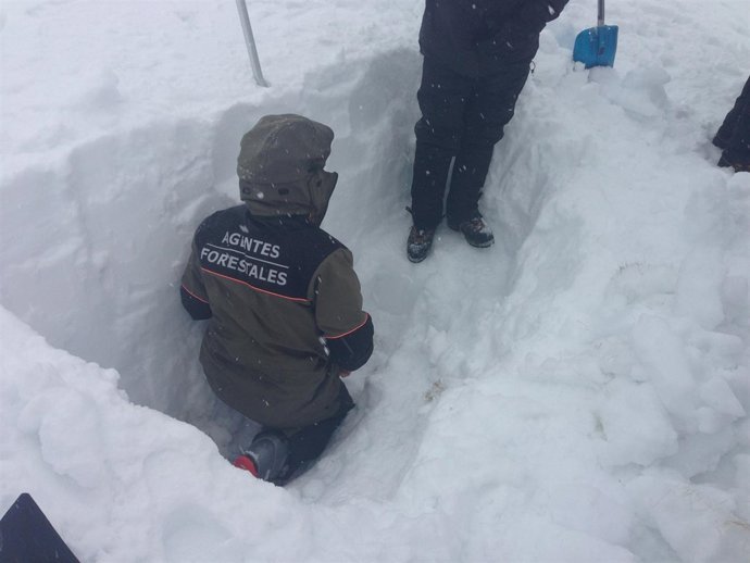 Nota Y Fotos: La Comunidad De Madrid Advierte Del Riesgo De Aludes En La Sierra 
