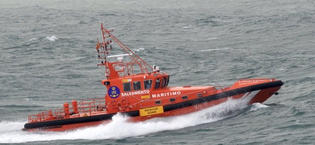Salvamento Marítimo busca a una joven en A Coruña
