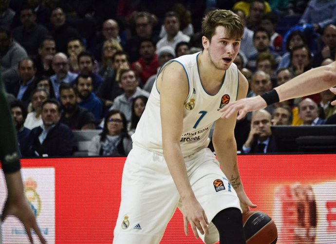 Luka Doncic durante un partido