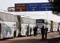 Rusia dice que más de 1.100 civiles y milicianos rebeldes abandonaron Ghuta Oriental el domingo