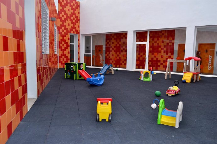 Escuela infantil estepona Guardería sin niños instalaciones educación 
