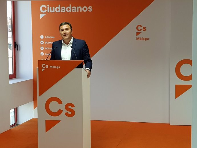 Carlos Hernández White parlamentario de Cs por Málaga Ciudadanos naranja