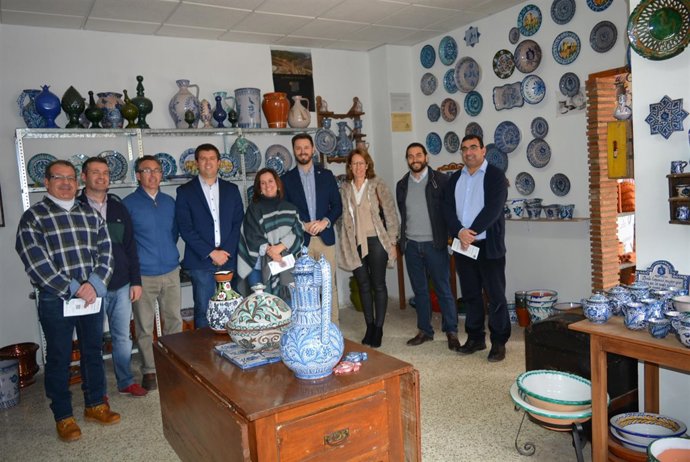 Presentación del programa para difundir el trabajo artesano de Granada