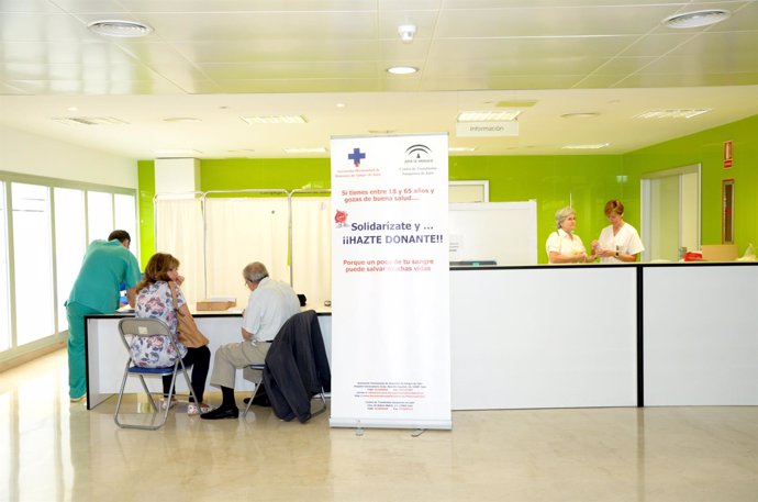 Puesto de donación de sangre en el Complejo Hospitalario de Jaén.