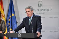 La Junta ve un "timo" que el Gobierno anuncie un aumento del 27% en la inversión tras el "hachazo" del 36% en 2017