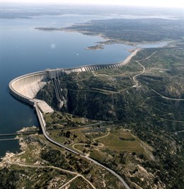 Embalse de La Almendra