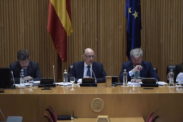 Cristóbal Montoro presenta los Presupuestos Generales 2018