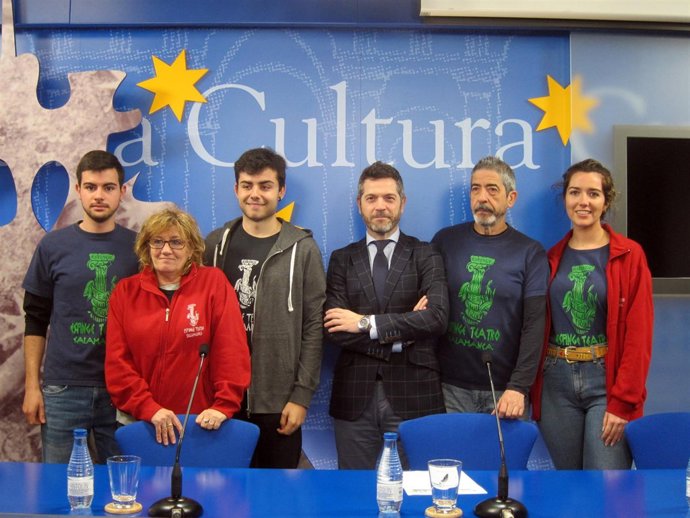 Presentación de 'Mujeres de arena'.                               