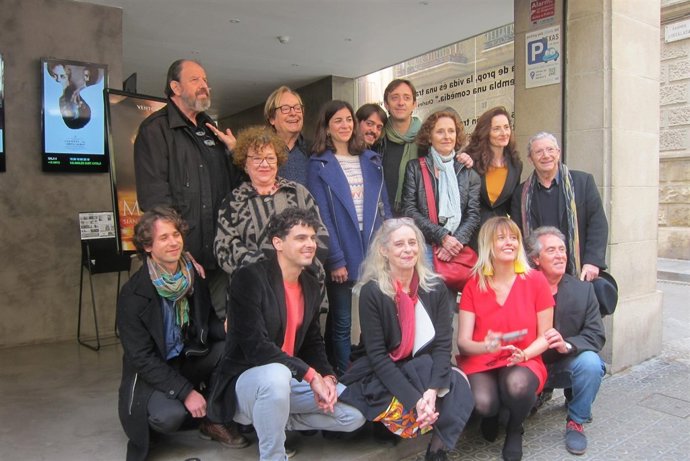 Equipo de rodaje del filme 'Miss Dalí' de Ventura Pons