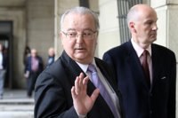 Antonio Fernández asegura que "nadie" le ha dado "orden" para conceder ayudas por "interés personal o territorial"