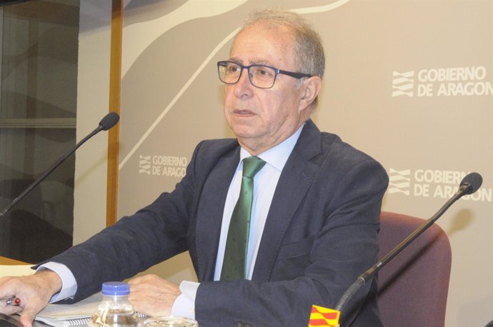 El consejero de Hacienda de Aragón, Fernando Gimeno