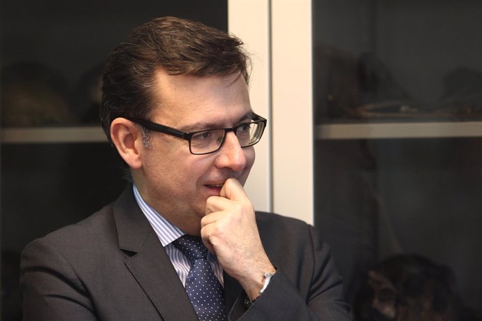 El ministro de Economía, Román Escolano, visita el CSIC