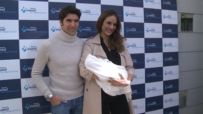 CAYETANO RIVERA Y EVA GONZÁLEZ