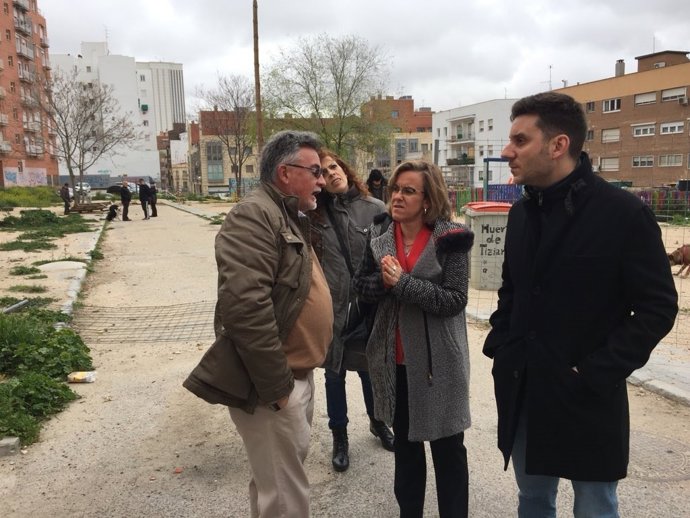 La portavoz del PSOE en el Ayuntamiento, Purificación Causapié en una visita 