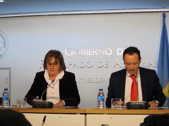 Los consejeros Pilar Varela y Guillermo Martínez