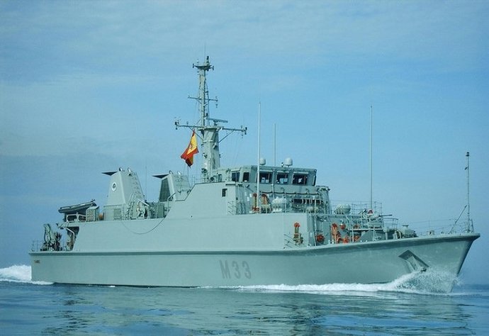 Escala en Almería de los cazaminas Tambre y Duero